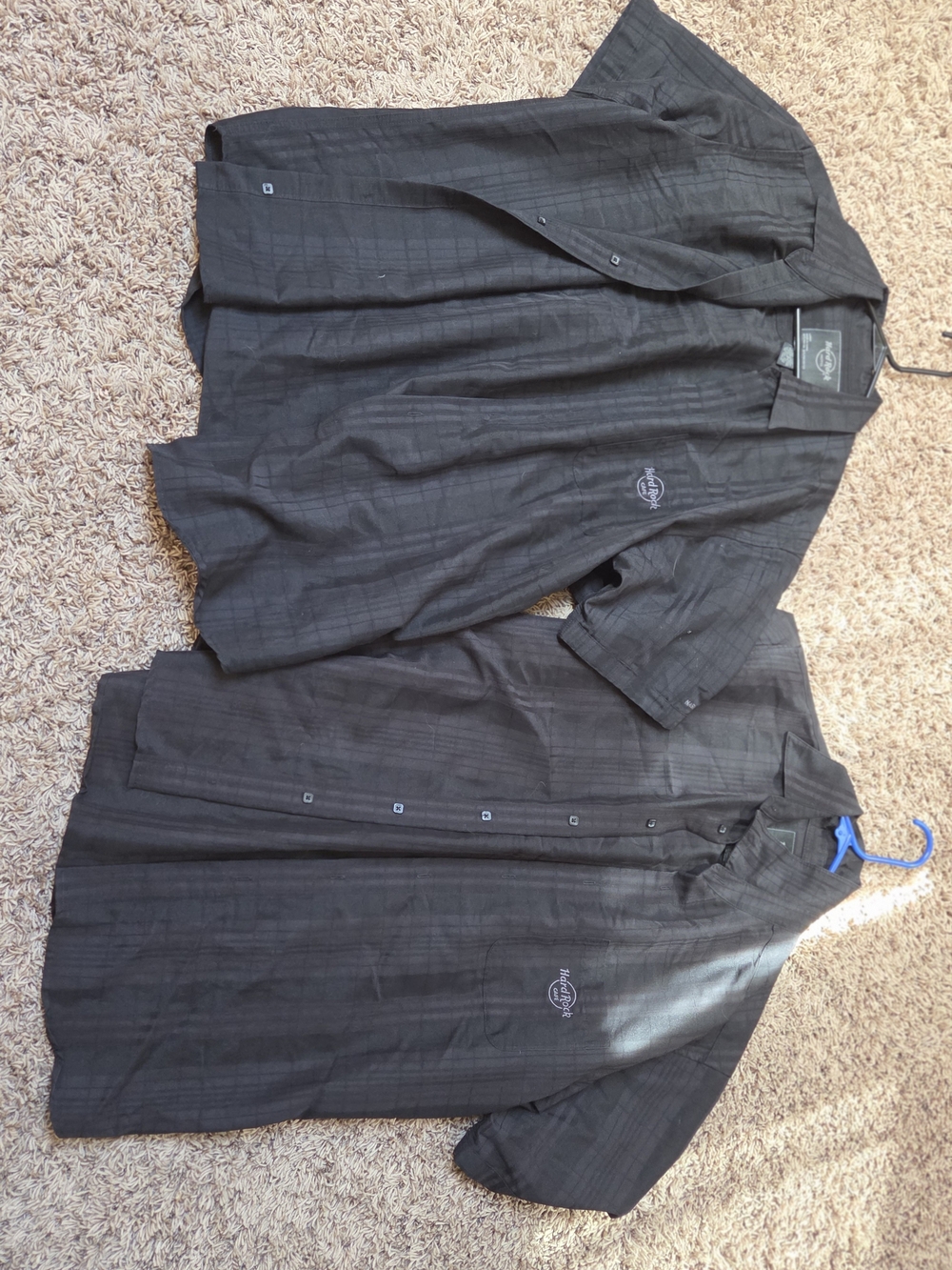 Mens size medium black lightweight Hard Rock Cafe shirts from Vegas, TN,NY